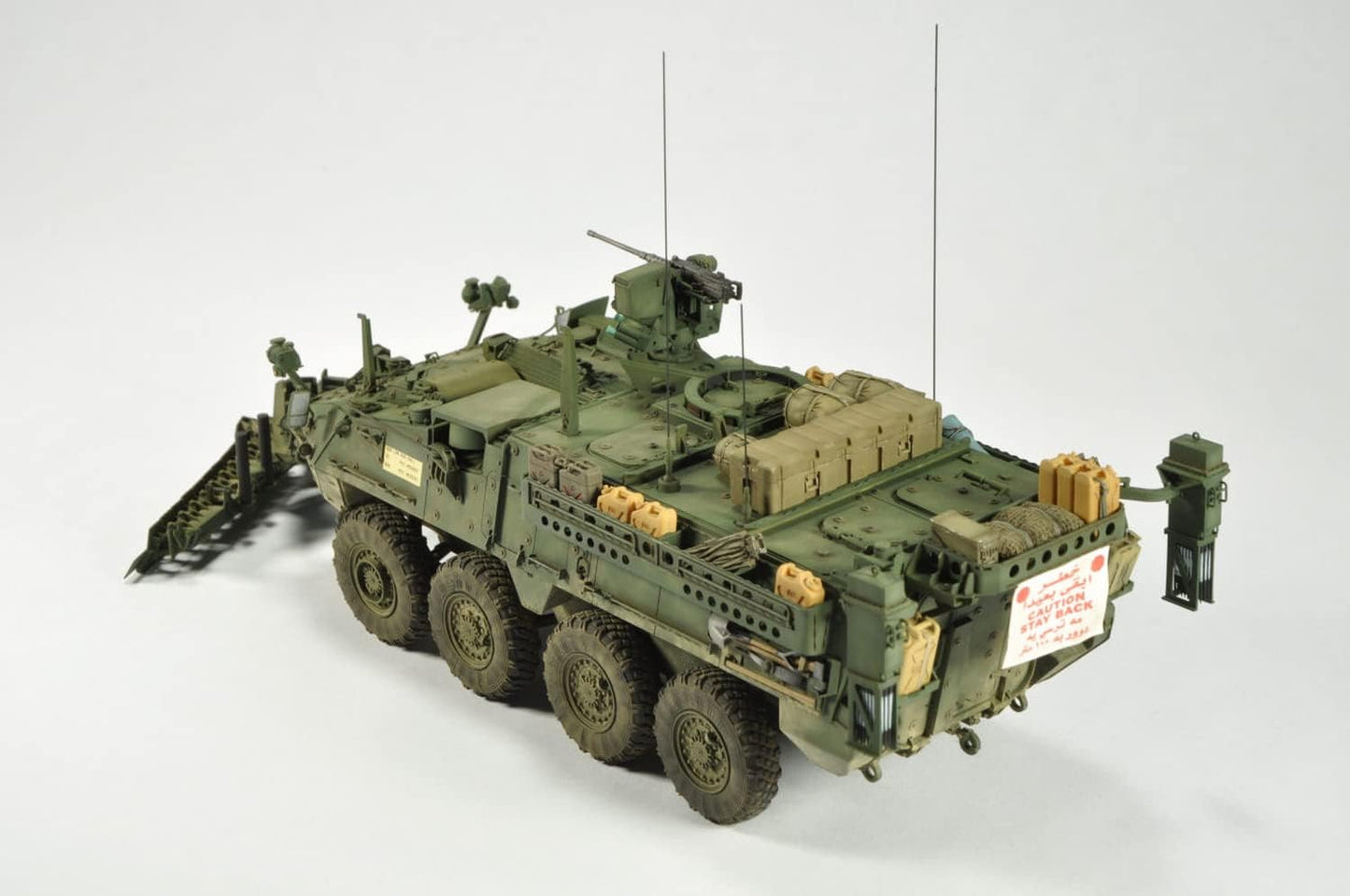 1/35 Stryker M1132 Engineer Squad Vehicle SMP Plastic Model Kit
