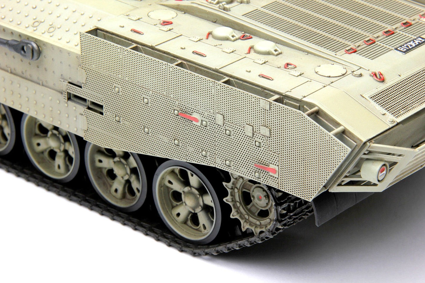 1/35 Israel Heavy Armoured Personnel Carrier Achzarit Early