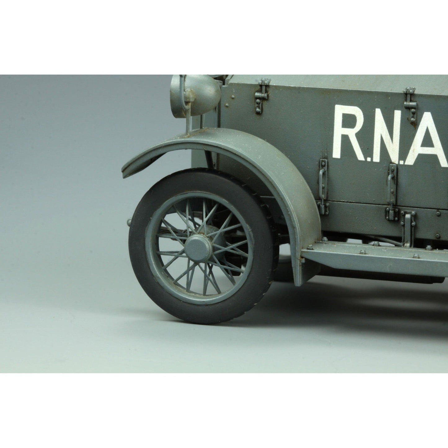 1/35 British RR Armored Car Pattern 1914/1920 Plastic Model Kit