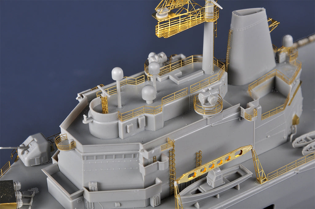 1/350 French Navy Helicopter Cruiser Jeanne d’Arc 2008 Plastic Model Kit