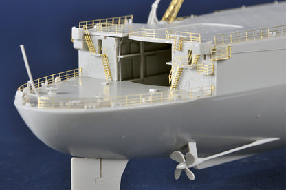 1/350 French Navy Helicopter Cruiser Jeanne d’Arc 2008 Plastic Model Kit