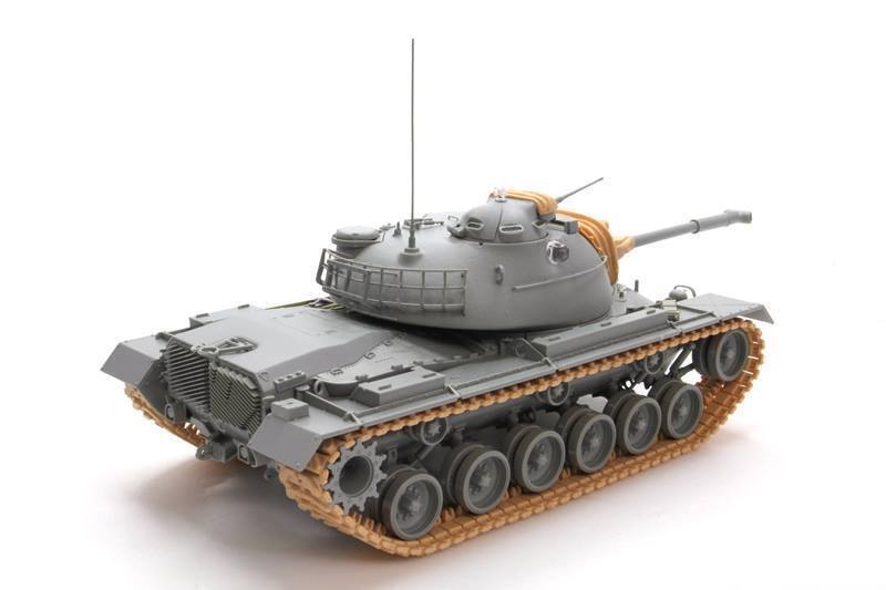1/35 IDF Magach 1 & 2 (2-in-1) Plastic Model Kit