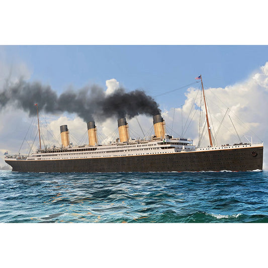 1/700 Titanic Plastic Model Kit