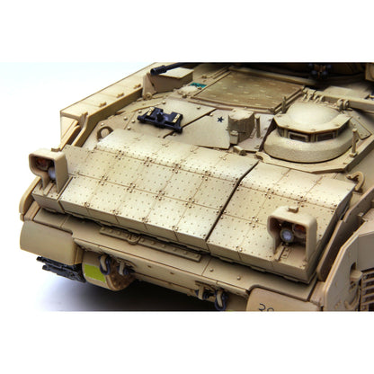 1/35 U.S. Infantry Fighting Vehicle M2A3 Bradley with Busk III