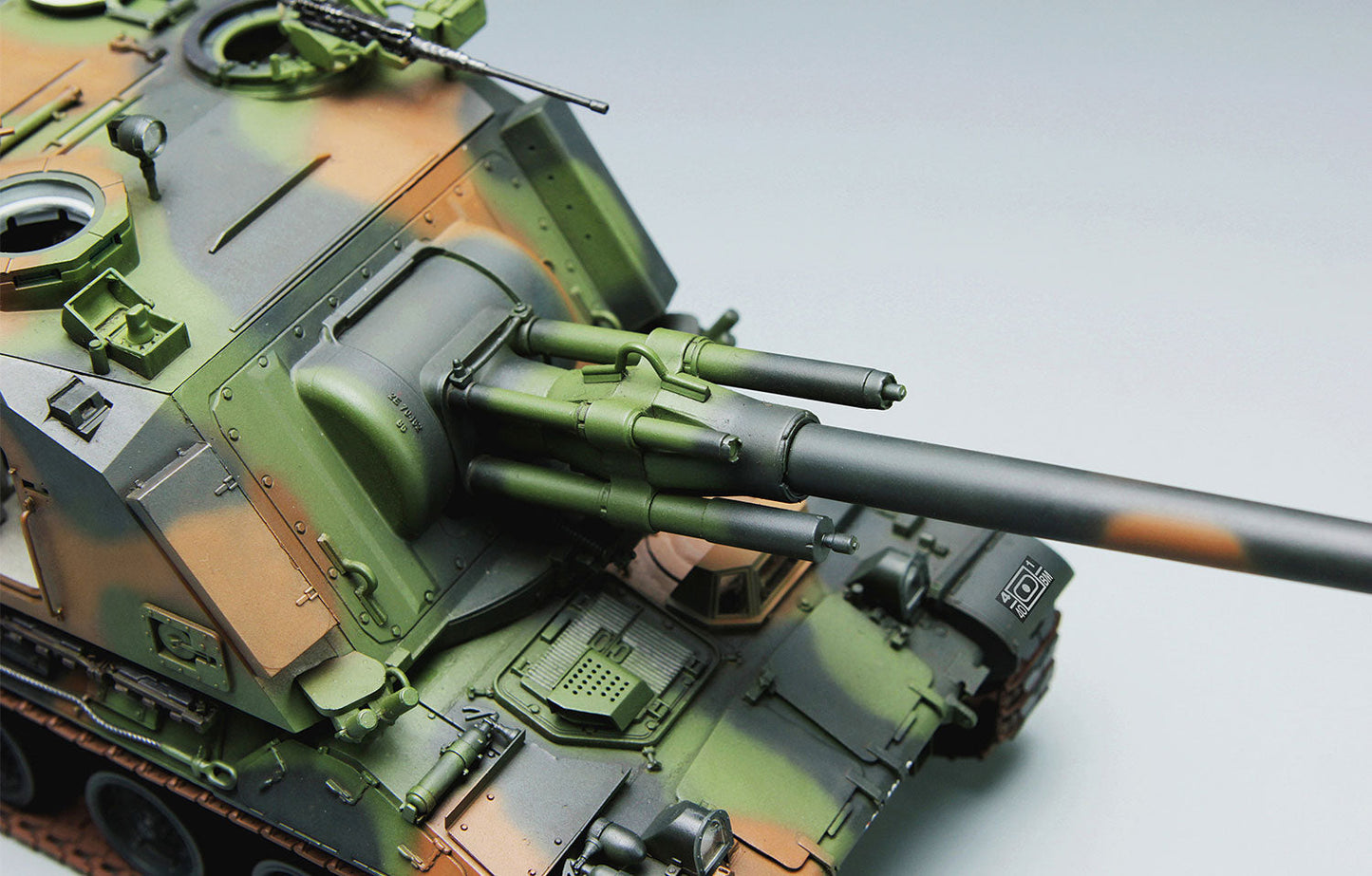 1/35 French AUF1 155mm Self-Propelled Howitzer