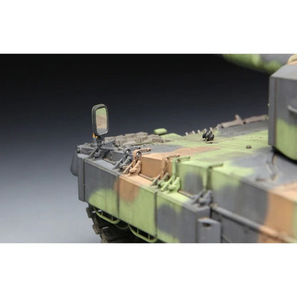 1/35 German Main Battle Tank Leopard 2 A4