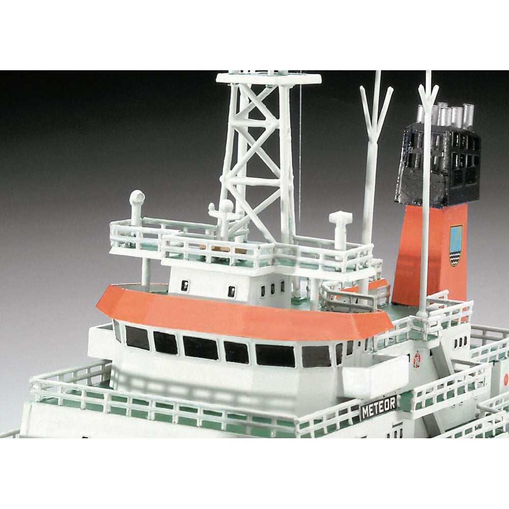1/300 German Research Vessel Meteor
