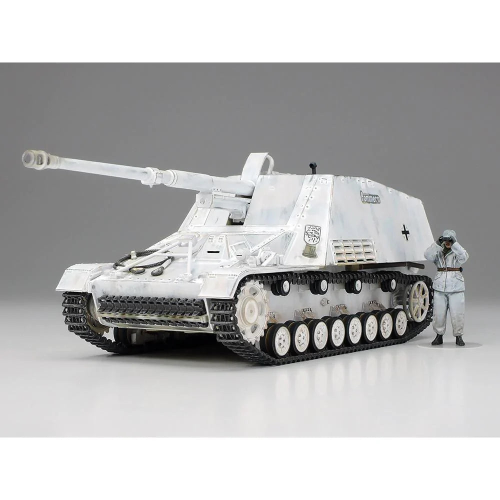 1/48 German Self Propelled Heavy AntiTank Gun Nashorn