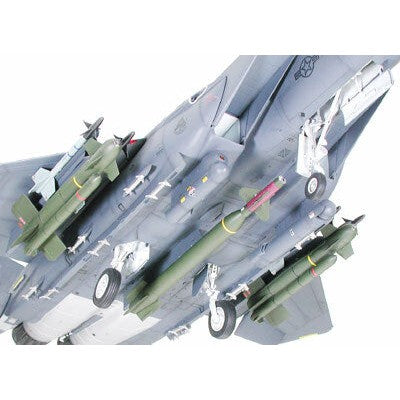 1/32 Boeing F15E Strike Eagle with Bunker