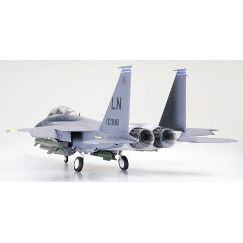 1/32 Boeing F15E Strike Eagle with Bunker