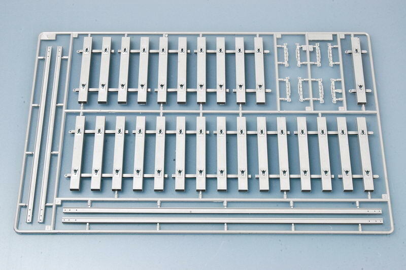 00213 1/35 German Railway Track Set Plastic Model Kit