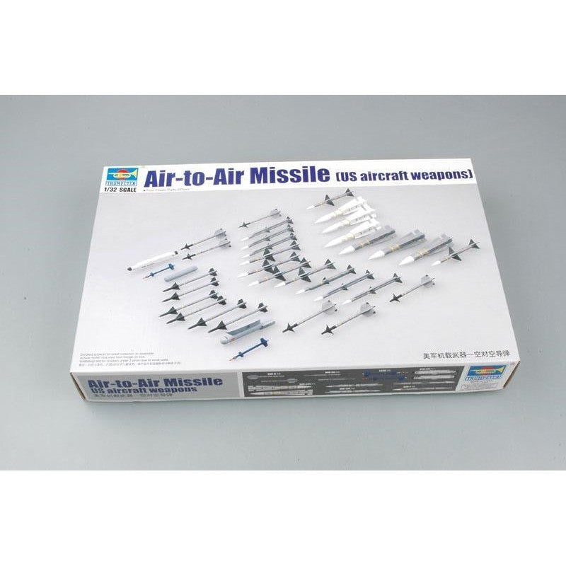 03303 1/32 US Aircraft Weapons AirtoAir Missile Plastic Model Kit