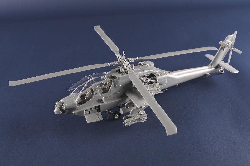 1/35 AH-64A Apache Early Plastic Model Kit
