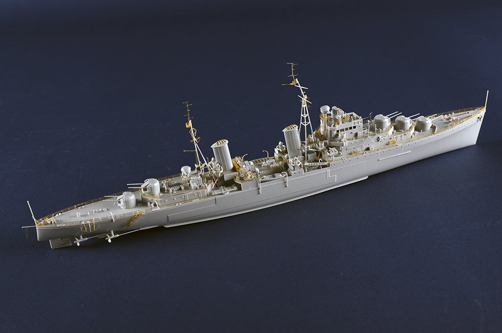1/350 H.M.S. Naiad Dido-class Light Cruiser Plastic Model Kit