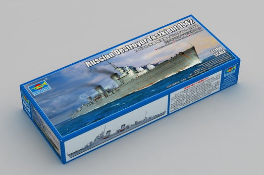 1/700 Russian Destroyer Taszkient 1942 Plastic Model Kit